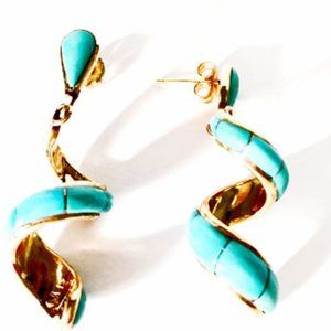Stunning Genuine Turquoise Earrings Beautifully Crafted in 14K Yellow Gold.